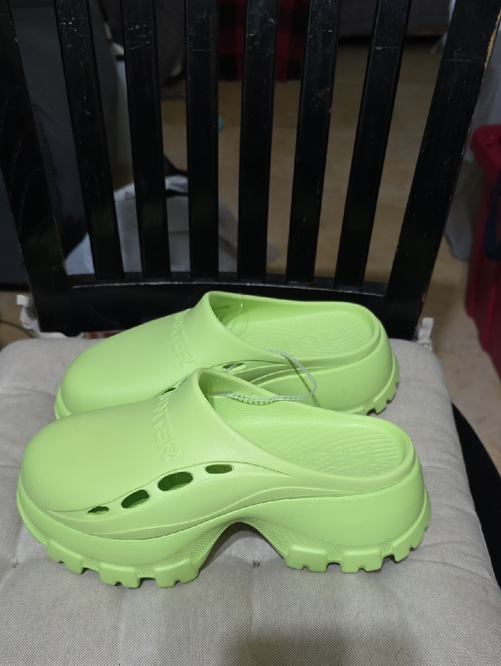 Hunter Neon Lime Slip-On Clogs New No Tag Label Size 7 - Picture 3 of 7